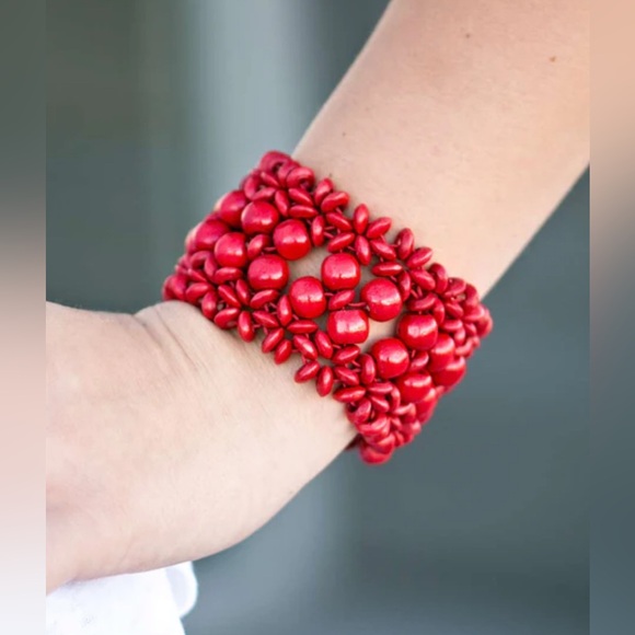 2 Red Bracelets - Picture 4 of 5